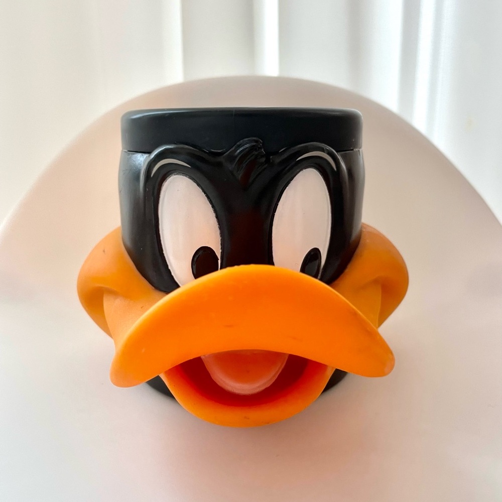 Daffy Duck 1992 Warner Bros. Looney Tunes Plastic Coffee Mug